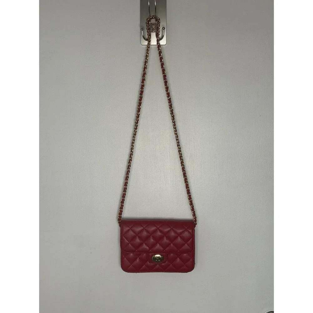 Magnum fashions Faux Leather Red Quilted‎ Crossbody Purse with Gold Chain Strap